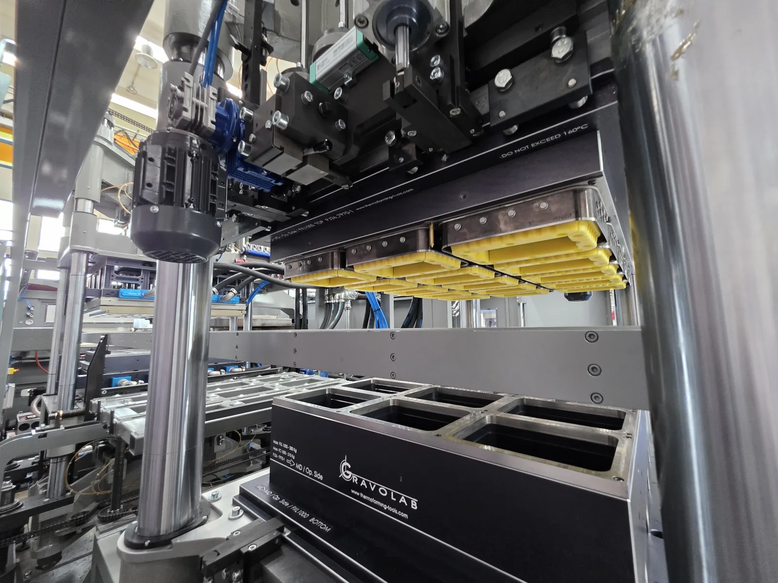 GravoLAB FXL1000 mold at the WM Thermoforming Open House