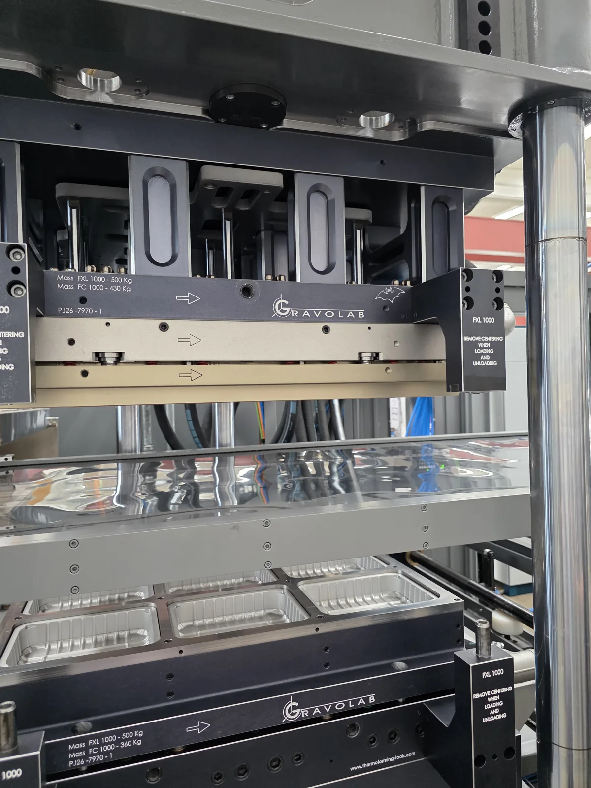 GravoLAB FXL1000 thermoforming mold and tooling